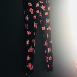Neon floral leggings!